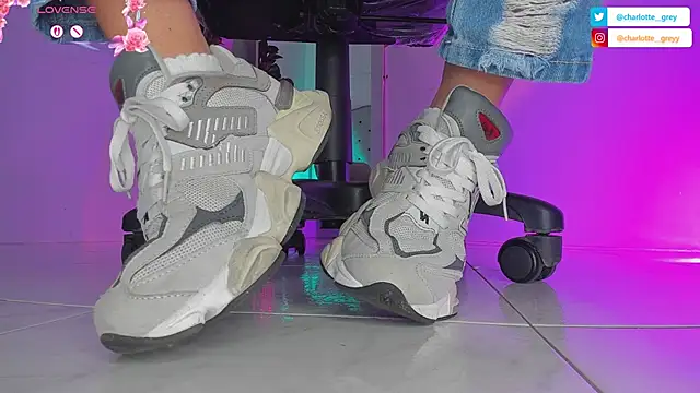 charlotte  grey online show from 09/16/25, 08:21