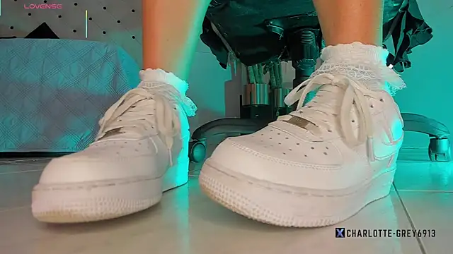 charlotte  grey online show from 01/09/26, 08:21