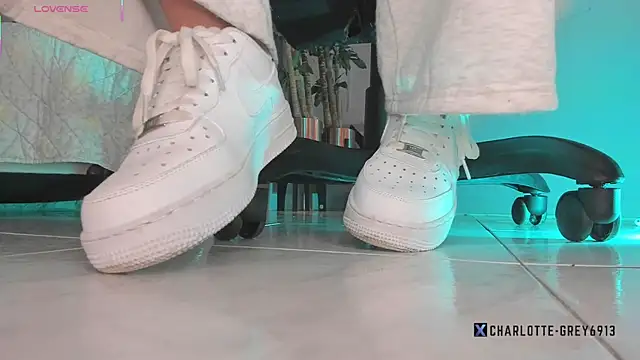 charlotte  grey online show from 01/13/26, 08:03