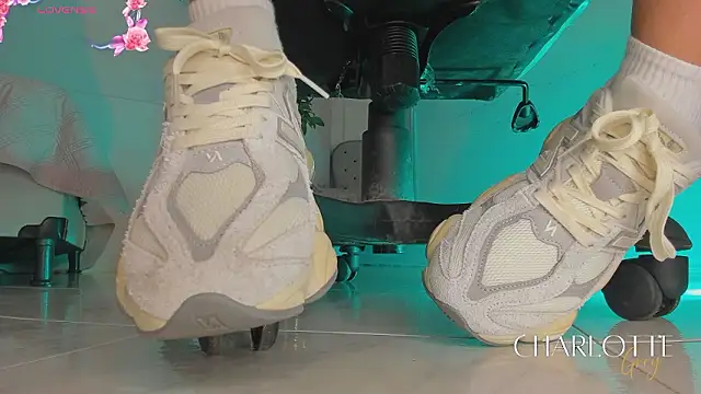 charlotte  grey online show from 02/27/26, 08:09