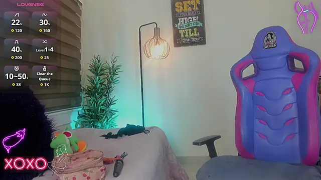 madelyn rose  online show from 10/09/25, 12:19