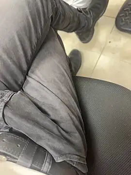 hotisraeli online show from 02/17/25, 08:19