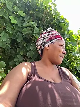 ExclusiveLeexx online show from 12/18/25, 09:15