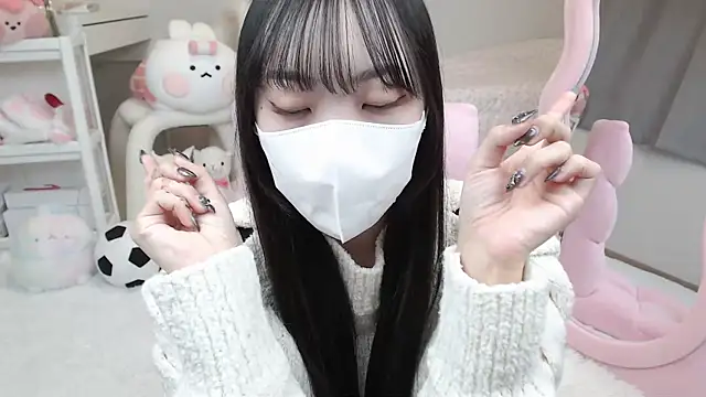 momo room online show from 12/29/24, 09:06