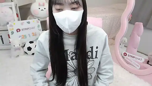 momo room online show from 01/26/25, 05:02