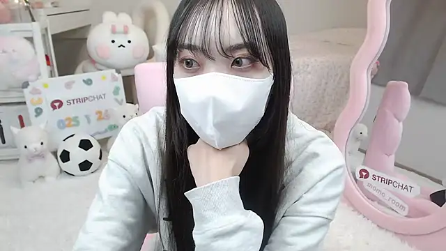 momo room online show from 01/26/25, 09:40