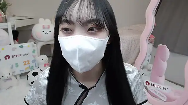 momo room online show from 02/22/25, 10:07