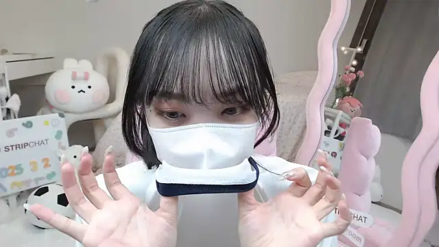 momo room online show from 03/02/25, 10:35