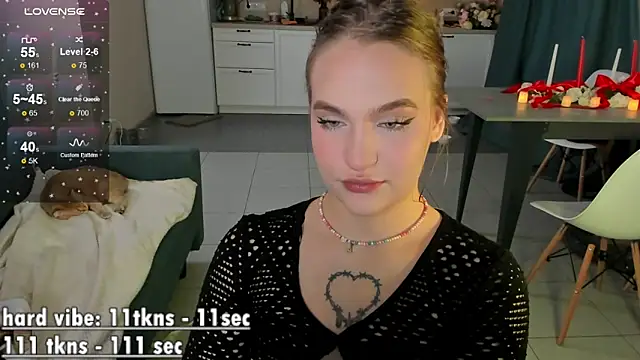 CarolineLovers online show from 12/21/24, 03:47