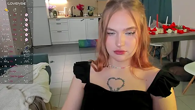 CarolineLovers online show from 12/27/24, 03:20