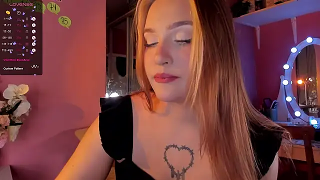 CarolineLovers online show from 10/06/25, 09:23