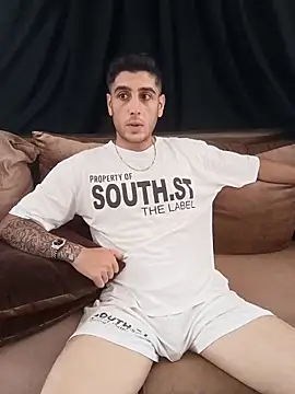 arenn1997 online show from 09/25/25, 12:31