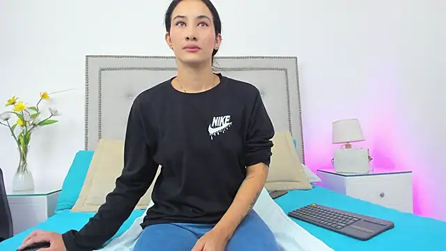 Cataleyalove ADY online show from 04/10/26, 08:13