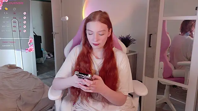 cinnabon girls online show from 10/19/25, 07:42