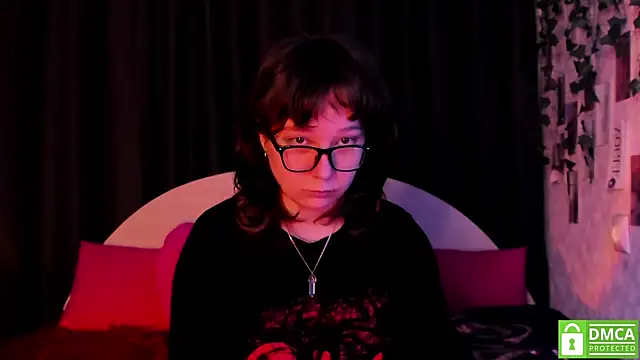 dreamgirllovee online show from 10/15/25, 09:15