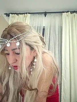 viollett 28 online show from 03/25/26, 11:22