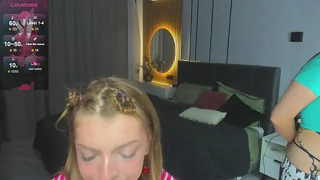 Hannah Carr online show from 11/16/25, 05:40