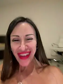 Hott Lolla online show from 02/17/25, 05:53