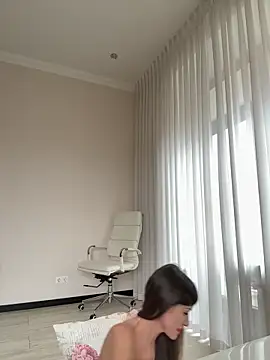 Hott Lolla online show from 02/20/25, 10:48