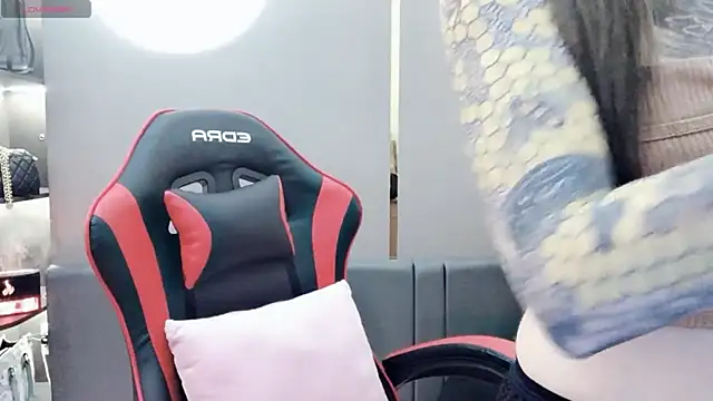 Snapshot of witch-39 chatting on 12/14/24, 06:56 witch-39 online show from 12/14/24, 06:56