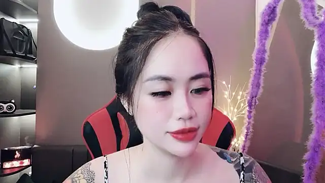 Snapshot of witch-39 chatting on 12/29/24, 04:16 witch-39 online show from 12/29/24, 04:16