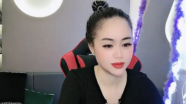 Snapshot of witch-39 chatting on 01/07/25, 12:45 witch-39 online show from 01/07/25, 12:45