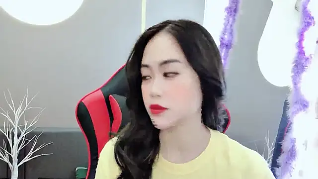 Snapshot of witch-39 chatting on 01/11/25, 04:27 witch-39 online show from 01/11/25, 04:27