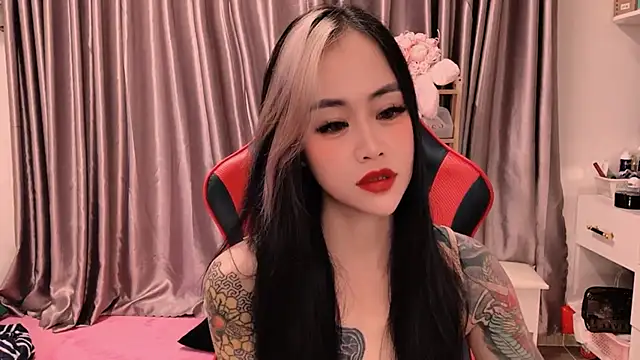 Snapshot of witch-39 chatting on 03/02/26, 05:08 witch-39 online show from 03/02/26, 05:08