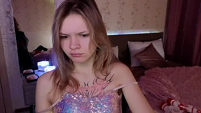 Snapshot of LitaBrom chatting on 12/26/24, 01:18 LitaBrom online show from 12/26/24, 01:18