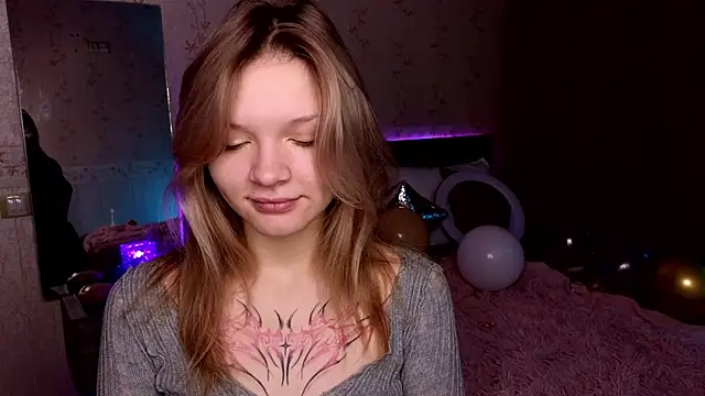 Snapshot of LitaBrom chatting on 01/13/25, 01:23 LitaBrom online show from 01/13/25, 01:23