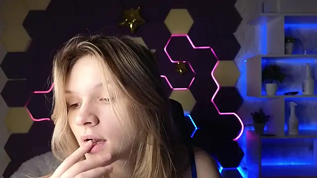 Snapshot of LitaBrom chatting on 01/30/25, 01:22 LitaBrom online show from 01/30/25, 01:22