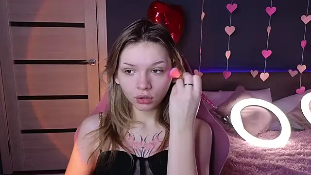 LitaBrom online show from 02/18/25, 01:32