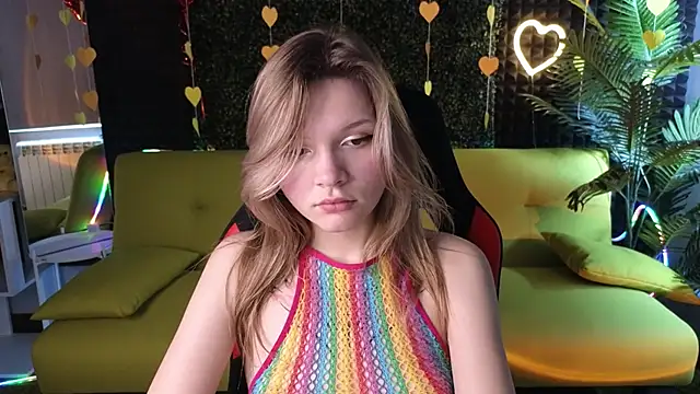 Snapshot of LitaBrom chatting on 02/20/25, 04:18 LitaBrom online show from 02/20/25, 04:18