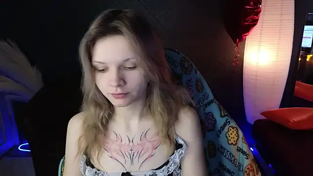 Snapshot of LitaBrom chatting on 03/12/25, 07:57 LitaBrom online show from 03/12/25, 07:57