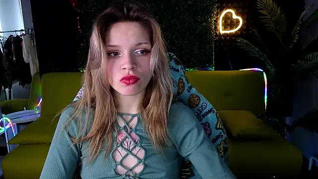 LitaBrom online show from 03/13/25, 07:53