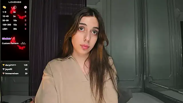 Snapshot of eva_lim chatting on 12/15/24, 02:08 eva lim online show from 12/15/24, 02:08