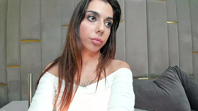 Snapshot of eva_lim chatting on 09/27/25, 03:28 eva lim online show from 09/27/25, 03:28