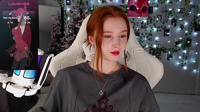 Snapshot of Meow_babe chatting on 12/15/24, 05:23 Meow babe online show from 12/15/24, 05:23