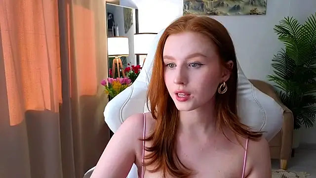 Snapshot of Meow_babe chatting on 03/08/25, 10:11 Meow babe online show from 03/08/25, 10:11