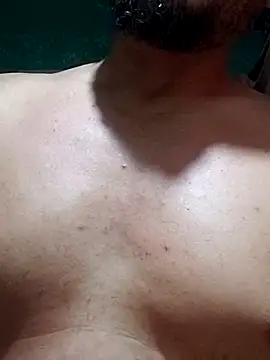 Snapshot of Cris29_84 chatting on 10/26/25, 04:07 Cris29 84 online show from 10/26/25, 04:07