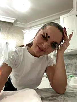 Snapshot of CamillaLarson chatting on 12/05/25, 08:49 CamillaLarson online show from 12/05/25, 08:49