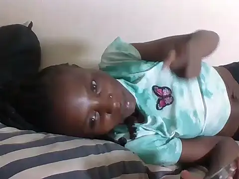 SexyNeedle22 online show from 11/15/25, 08:49