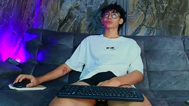 Snapshot of Daviid_laidd chatting on 01/18/25, 09:45 Daviid laidd online show from 01/18/25, 09:45