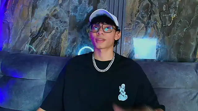 Snapshot of Daviid_laidd chatting on 01/19/25, 08:18 Daviid laidd online show from 01/19/25, 08:18