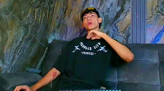 Snapshot of Daviid_laidd chatting on 02/04/25, 09:31 Daviid laidd online show from 02/04/25, 09:31