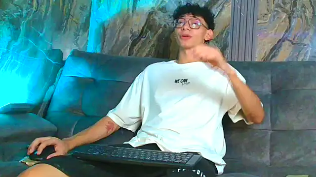 Snapshot of Daviid_laidd chatting on 02/19/25, 01:08 Daviid laidd online show from 02/19/25, 01:08