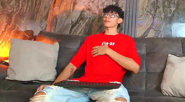 Snapshot of Daviid_laidd chatting on 03/07/25, 10:32 Daviid laidd online show from 03/07/25, 10:32