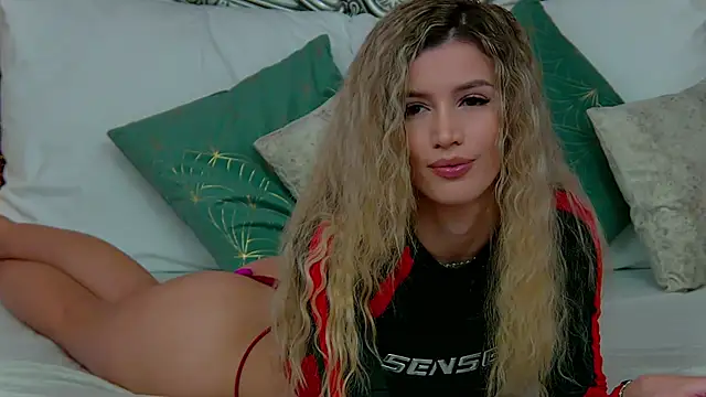 IvySamek online show from 03/08/25, 06:37