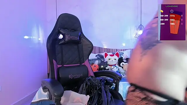 IamNayuta online show from 10/04/25, 07:56