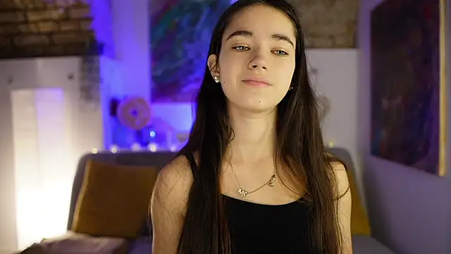 Gia Paige18 online show from 12/18/24, 08:42